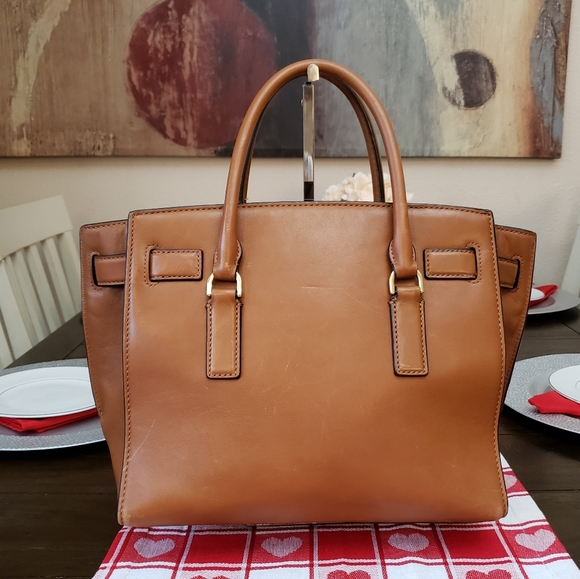 Michael Kors Hamilton Saffiano Leather Tote - Picture 2 of 10